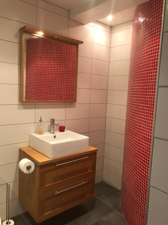 Fridfullt Boende Pa Lantgard Med Underbar Utsikt 말뫼 외부 사진